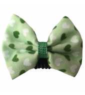 Barrette anti glisse verte à petits coeurs