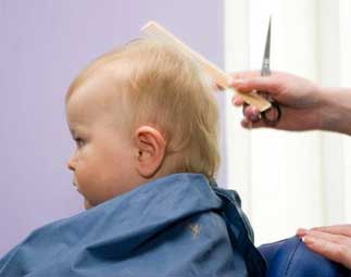 A Quel Age Couper Les Cheveux D Un Bebe